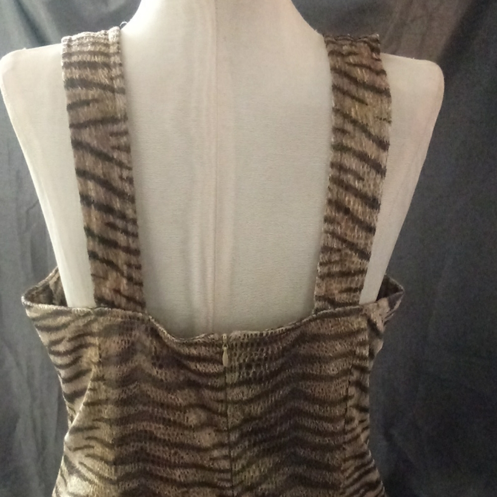 Dress - Picture 3 of 5